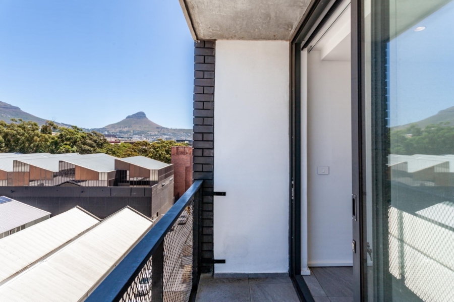 2 Bedroom Property for Sale in Woodstock Western Cape